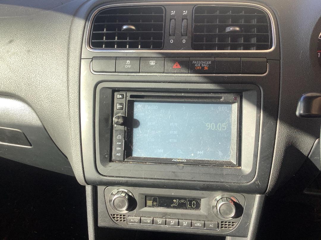 Photo '17' of Volkswagen Polo Photo '17' of Volkswagen Polo