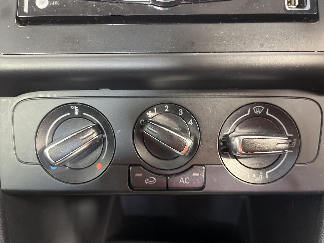 Photo '23' of Volkswagen Polo Photo '23' of Volkswagen Polo