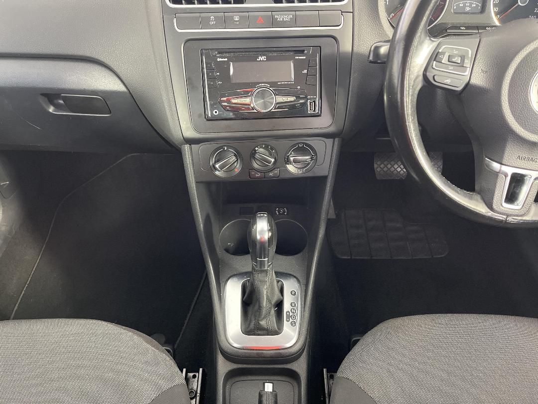 Photo '18' of Volkswagen Polo Photo '18' of Volkswagen Polo