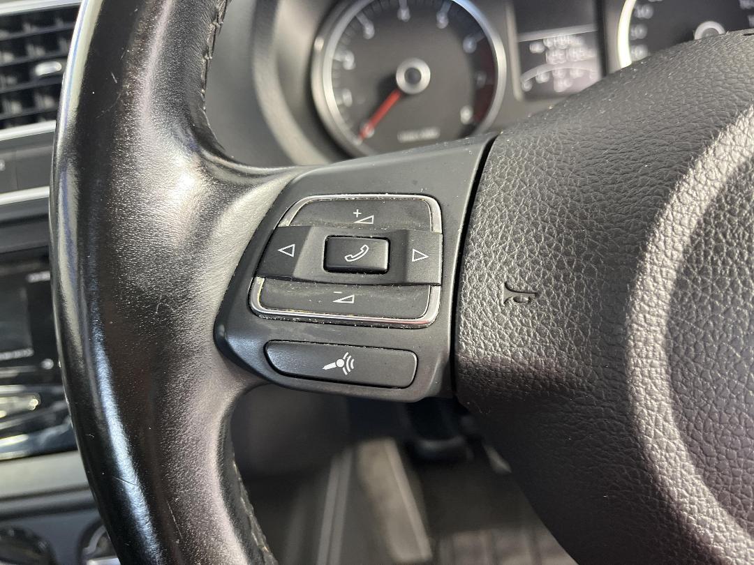 Photo '24' of Volkswagen Polo Photo '24' of Volkswagen Polo