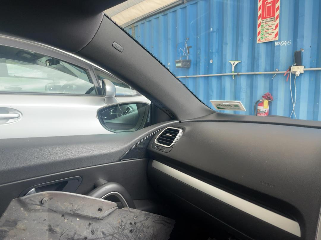 Photo '21' of Volkswagen Scirocco 1.4L AT TSI 1372Q5 Photo '21' of Volkswagen Scirocco 1.4L AT TSI 1372Q5