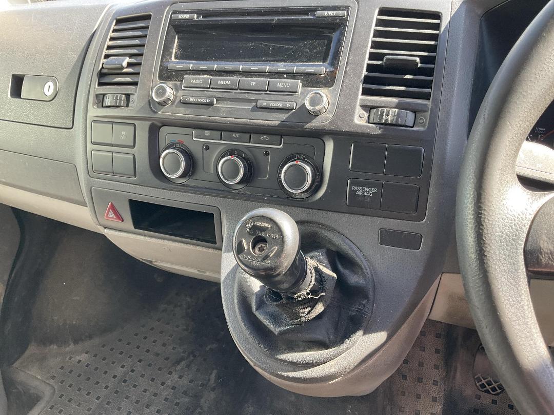 Photo '10' of Volkswagen T5 Transporter SWB