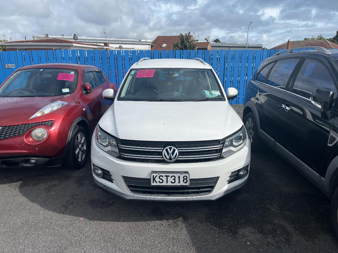 Photo '2' of Volkswagen Tiguan TSI Photo '2' of Volkswagen Tiguan TSI