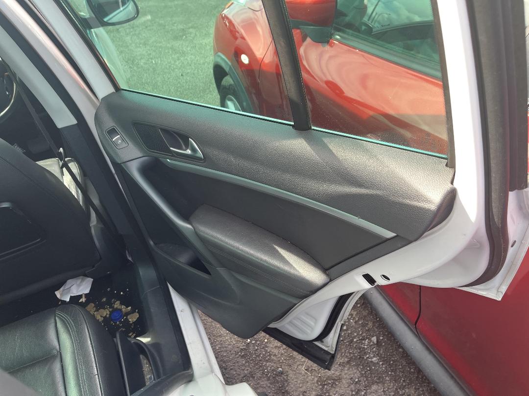 Photo '12' of Volkswagen Tiguan TSI Photo '12' of Volkswagen Tiguan TSI