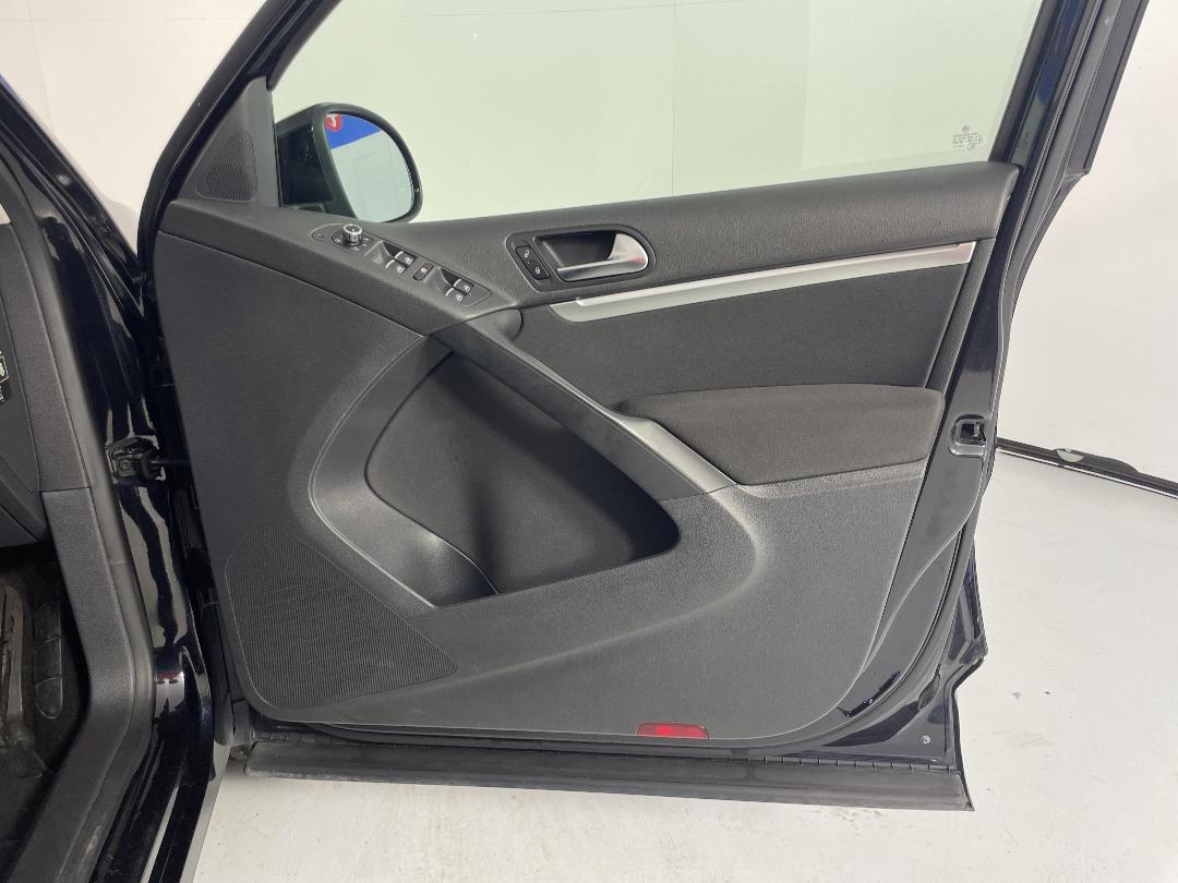 Photo '15' of Volkswagen Tiguan Photo '15' of Volkswagen Tiguan