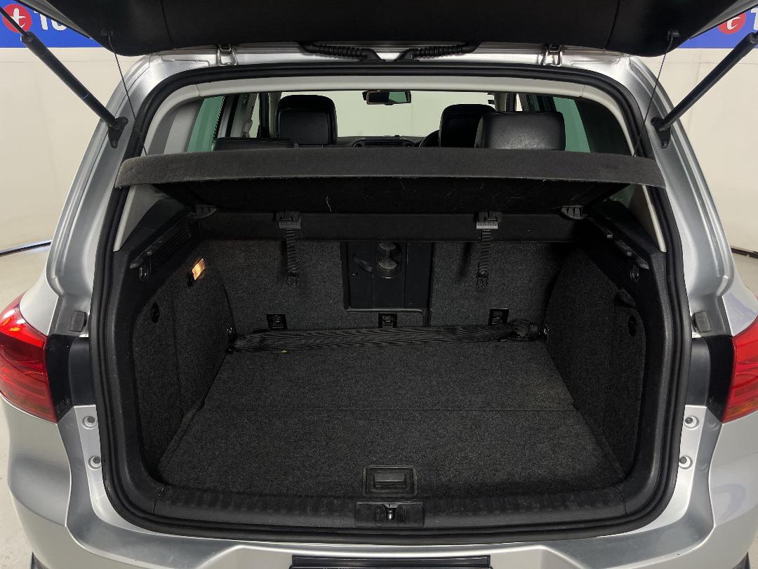 Photo '14' of Volkswagen Tiguan Photo '14' of Volkswagen Tiguan