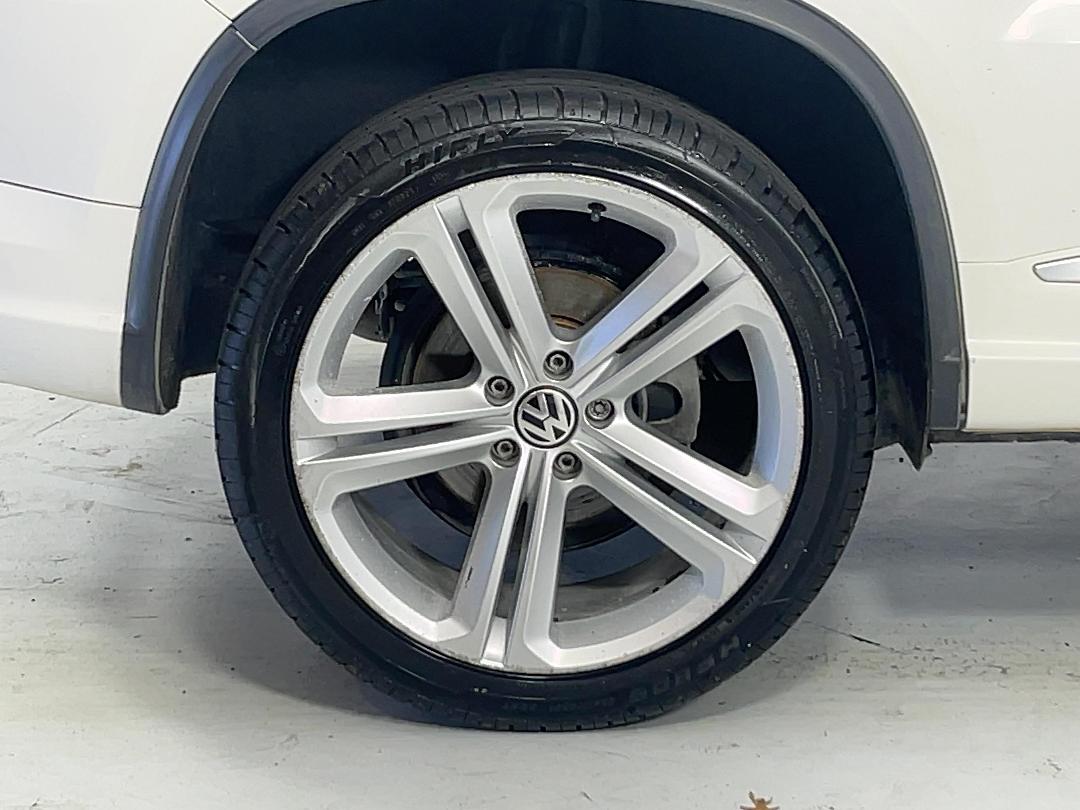 Photo '12' of Volkswagen Tiguan