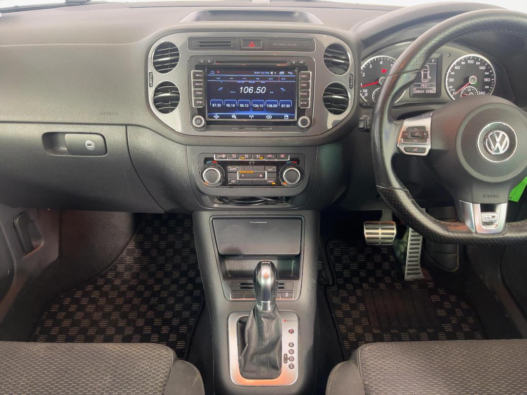 Photo '18' of Volkswagen Tiguan