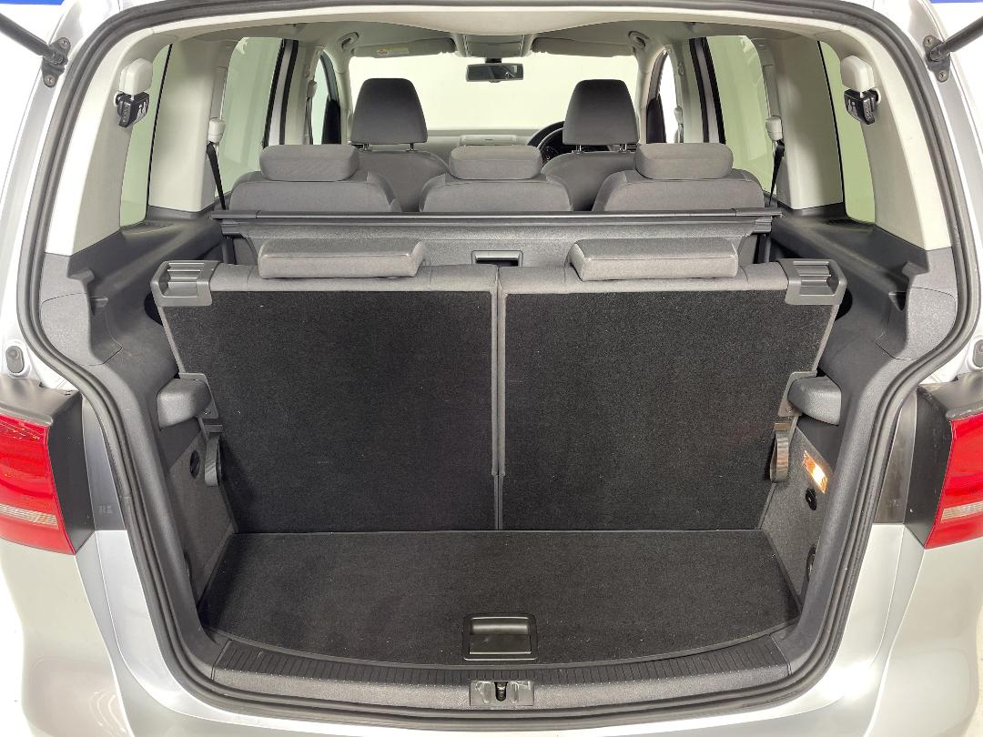 Photo '14' of Volkswagen Touran