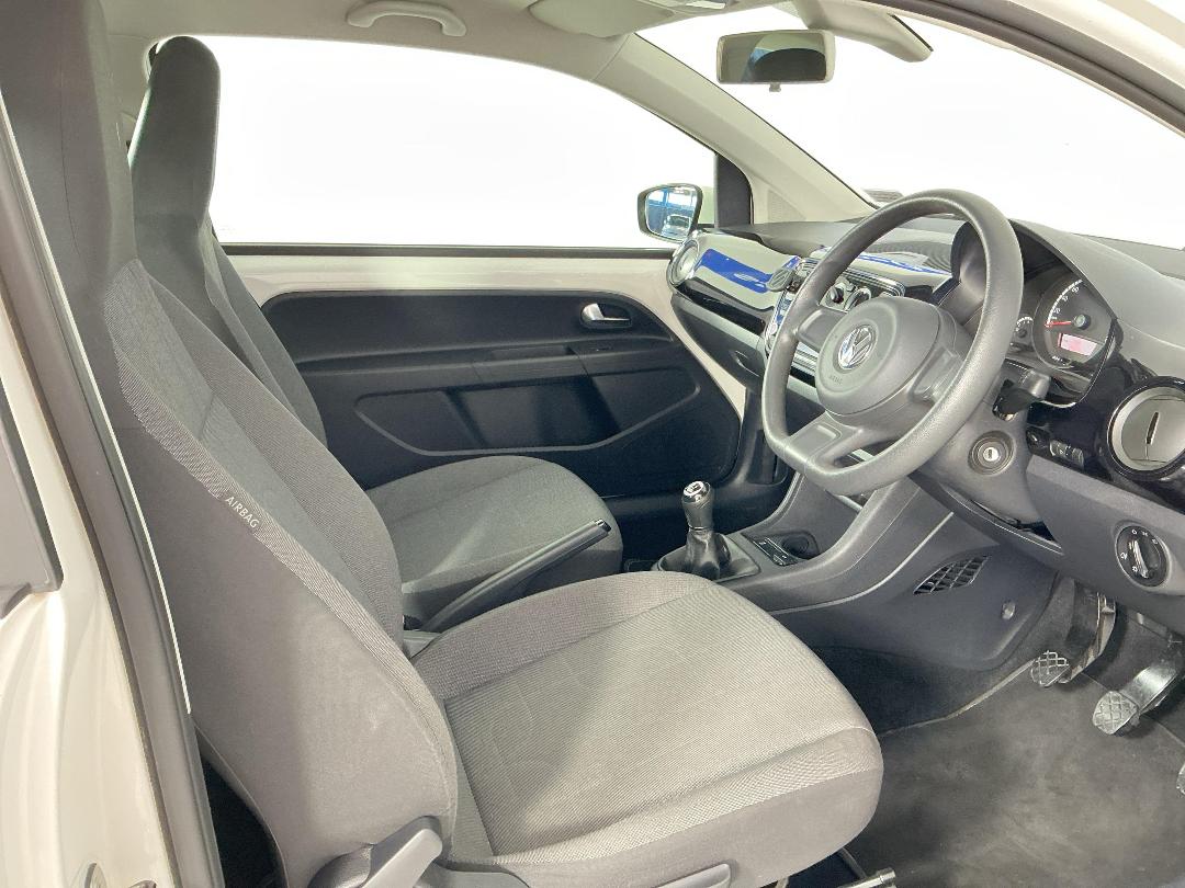 Photo '16' of Volkswagen UP Photo '16' of Volkswagen UP