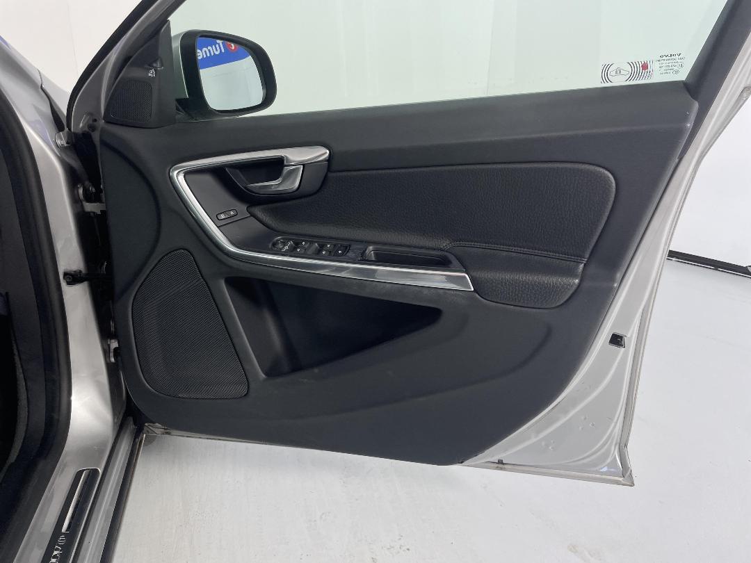 Photo '15' of Volvo V60