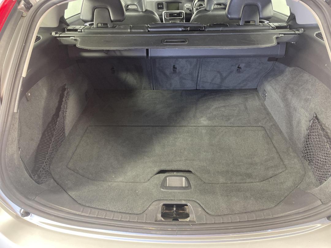 Photo '14' of Volvo V60