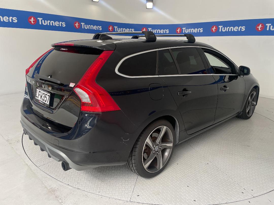 Photo '7' of Volvo V60