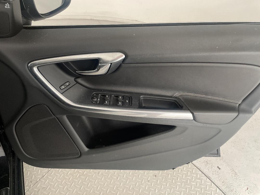 Photo '15' of Volvo V60