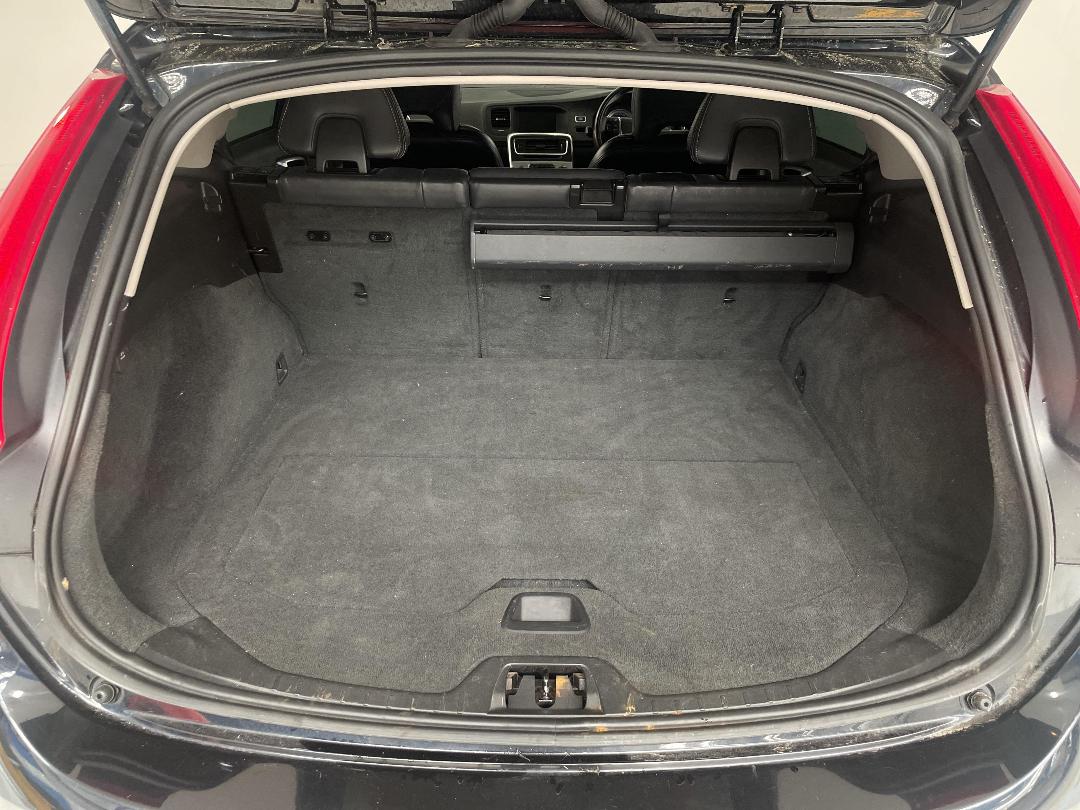 Photo '14' of Volvo V60