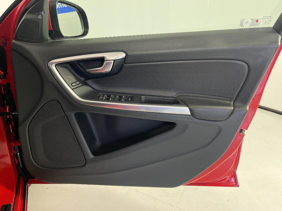 Photo '15' of Volvo V60