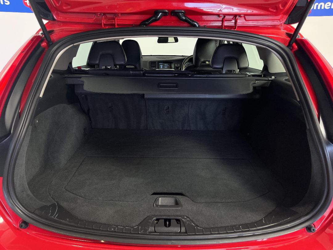 Photo '14' of Volvo V60