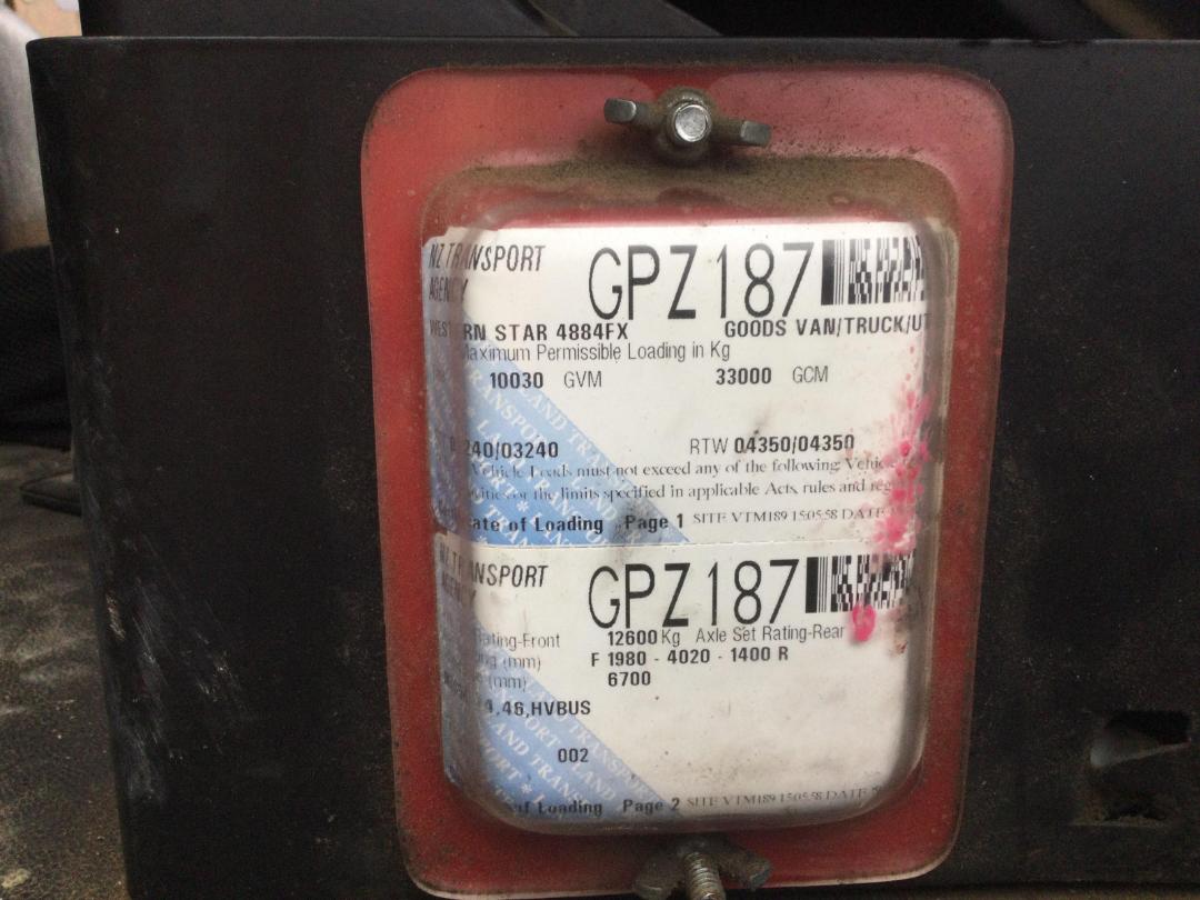 Photo '17' of WESTERN STAR 4884FX Logger Photo '17' of WESTERN STAR 4884FX Logger