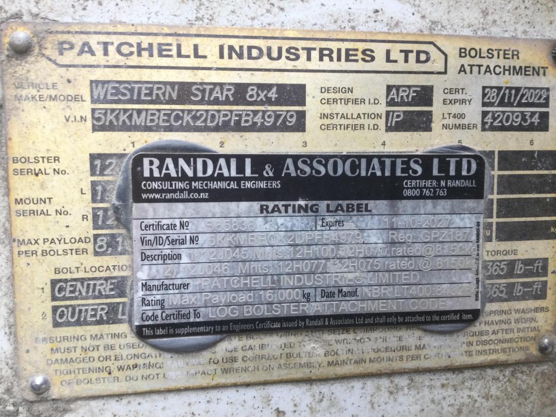 Photo '20' of WESTERN STAR 4884FX Logger Photo '20' of WESTERN STAR 4884FX Logger