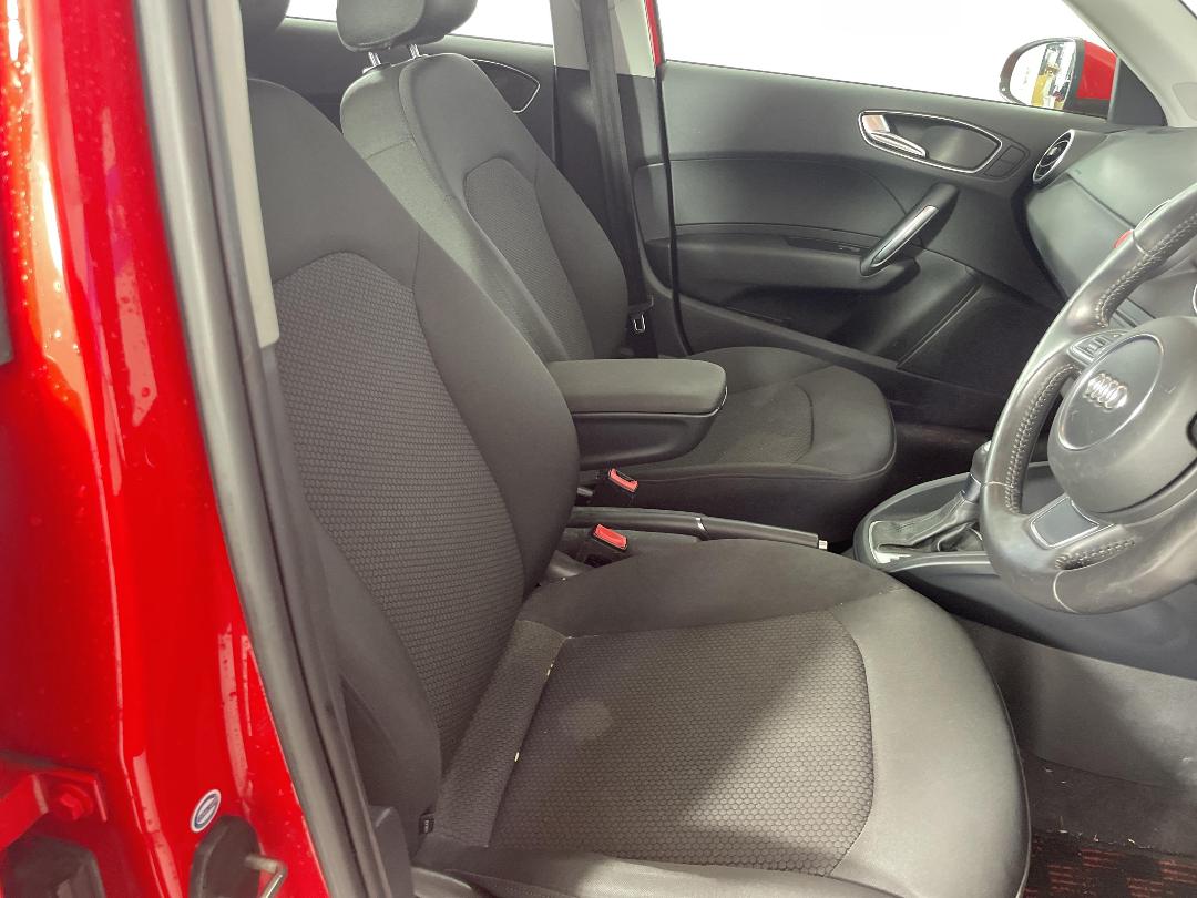 Photo '14' of Audi A1 Tfsi