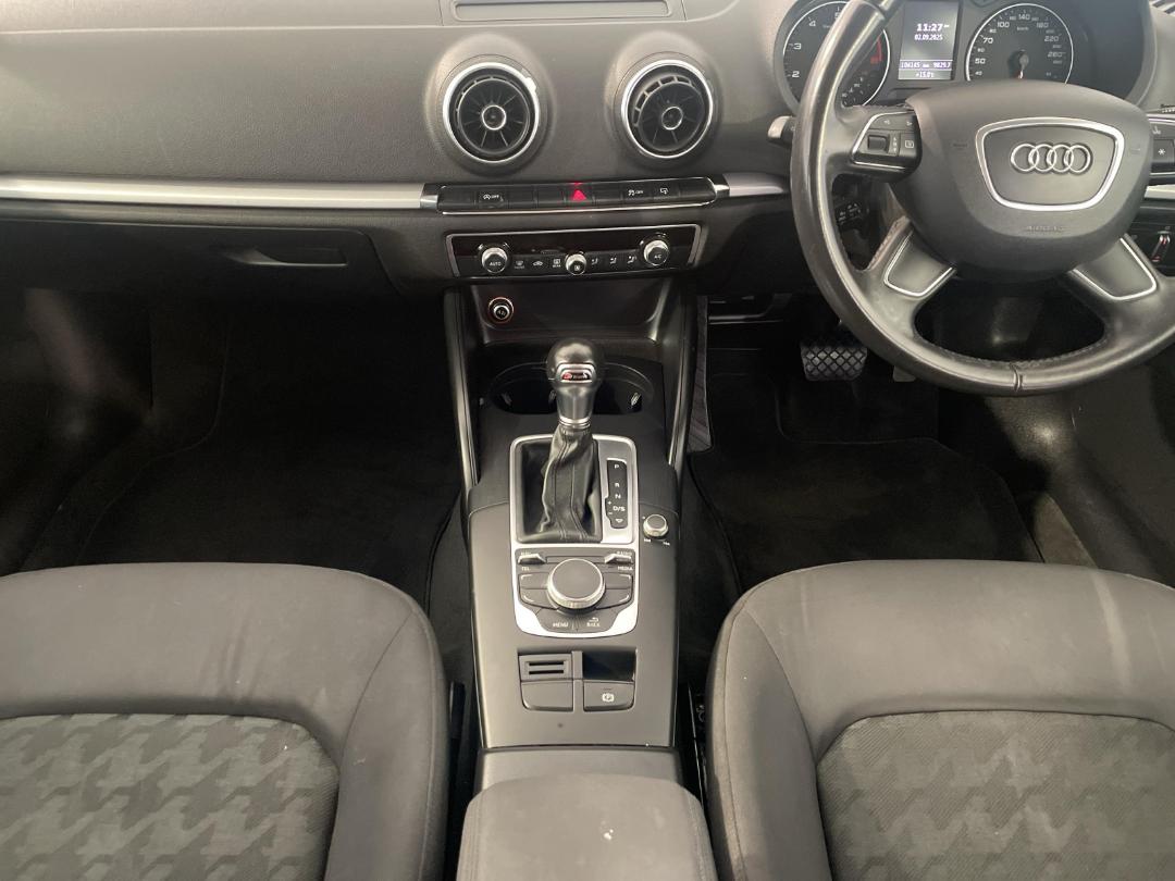 Photo '18' of Audi A3 Photo '18' of Audi A3