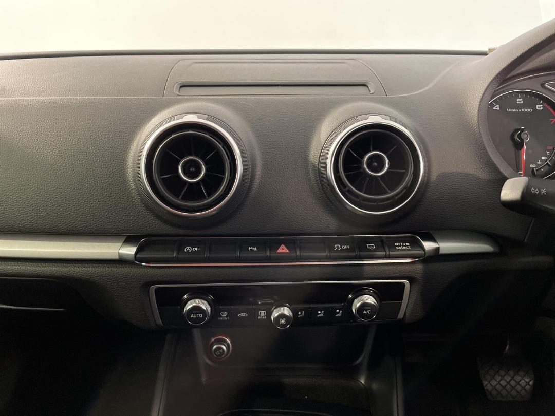 Photo '24' of Audi A3