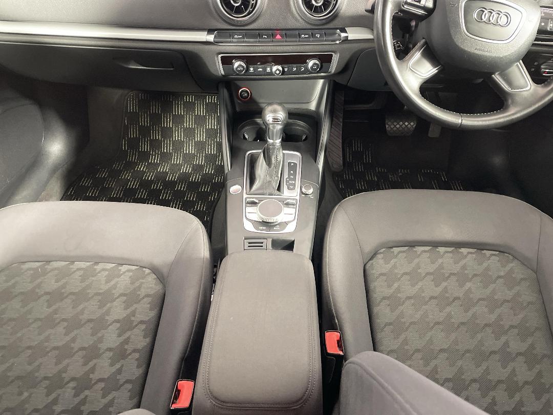 Photo '18' of Audi A3