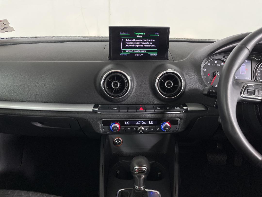 Photo '18' of Audi A3 Photo '18' of Audi A3