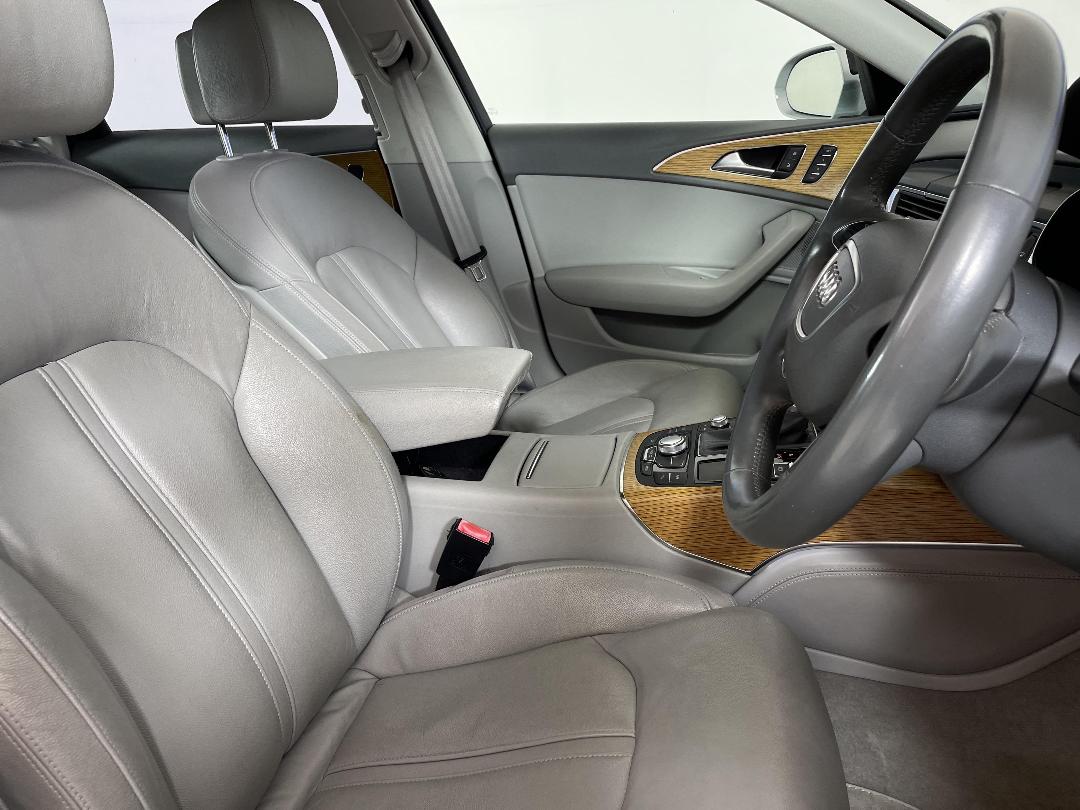 Photo '16' of Audi A6 Photo '16' of Audi A6