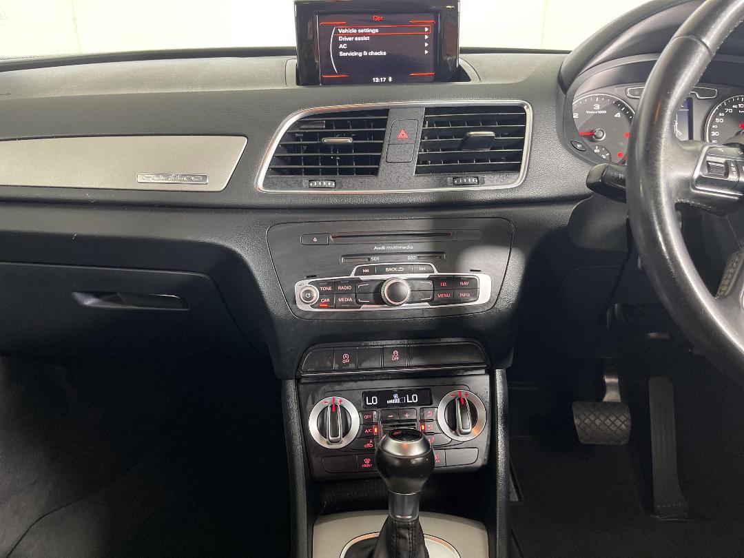 Photo '18' of Audi Q3