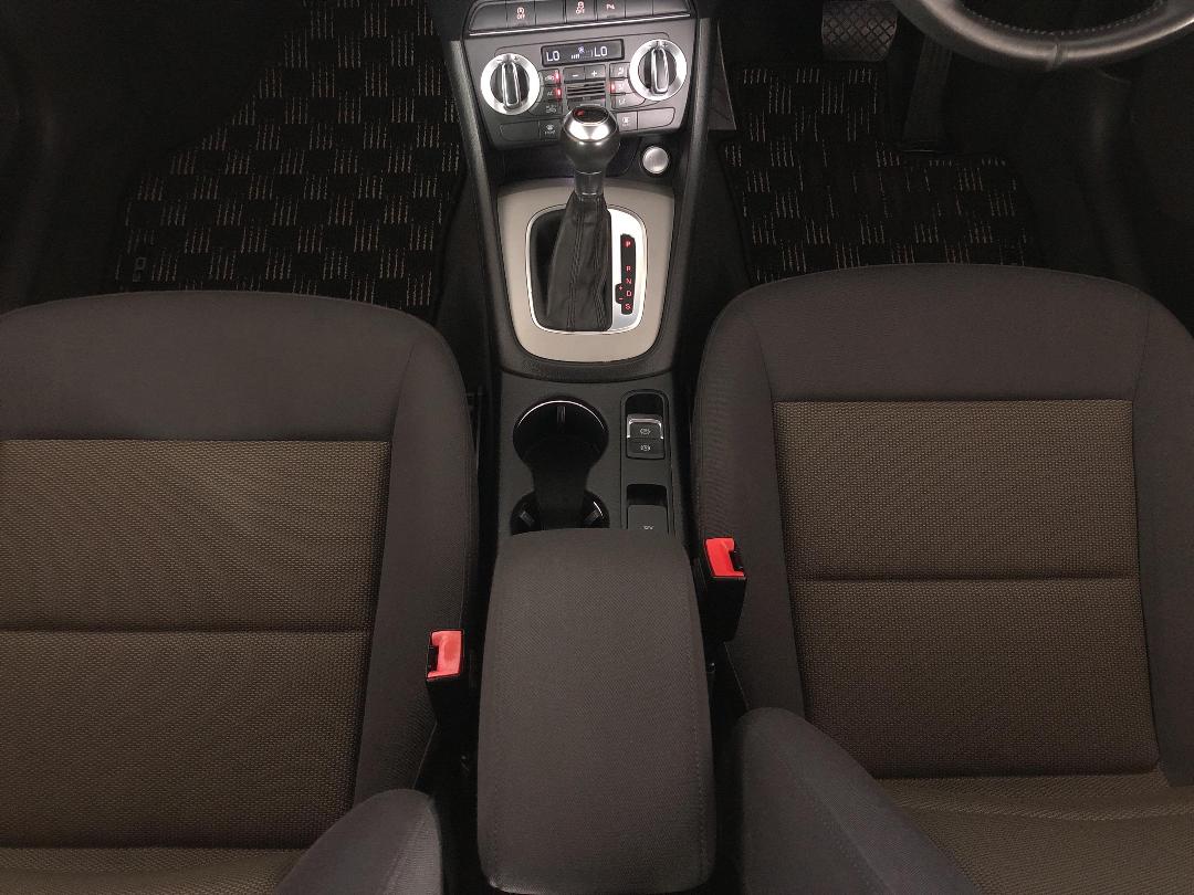 Photo '18' of Audi Q3