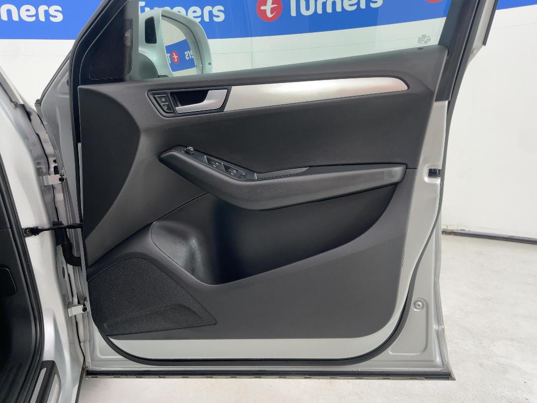 Photo '15' of Audi Q5 Photo '15' of Audi Q5