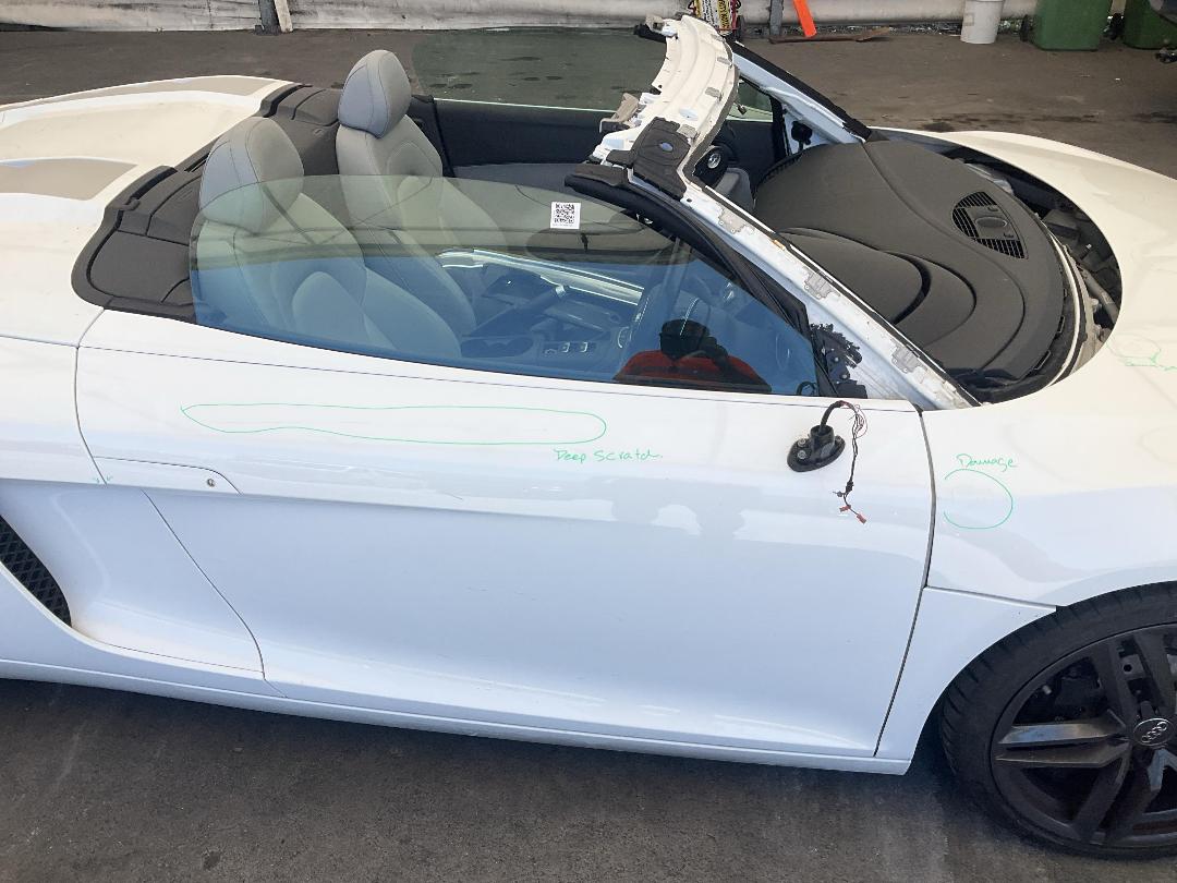 Photo '8' of Audi R8 Spyder 4.2 Photo '8' of Audi R8 Spyder 4.2