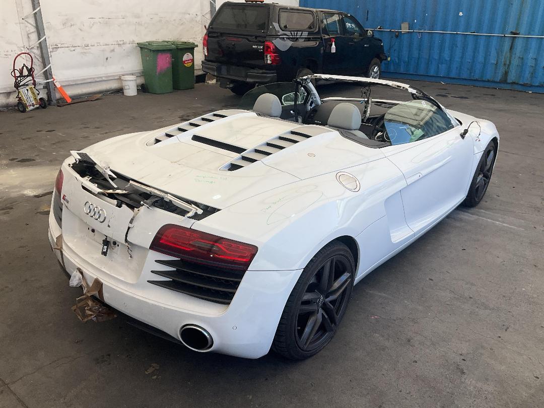 Photo '6' of Audi R8 Spyder 4.2 Photo '6' of Audi R8 Spyder 4.2