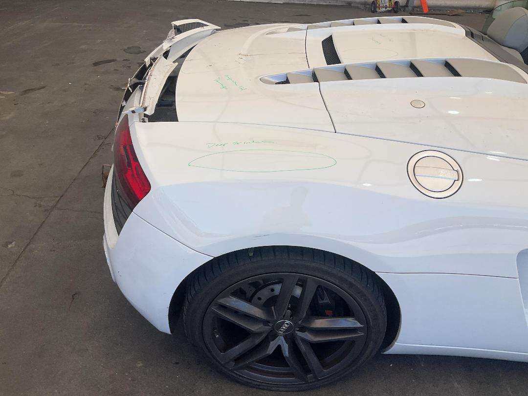 Photo '15' of Audi R8 Spyder 4.2 Photo '15' of Audi R8 Spyder 4.2