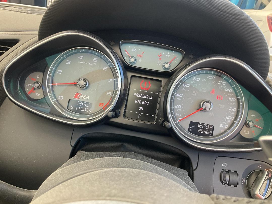 Photo '19' of Audi R8 Spyder 4.2 Photo '19' of Audi R8 Spyder 4.2