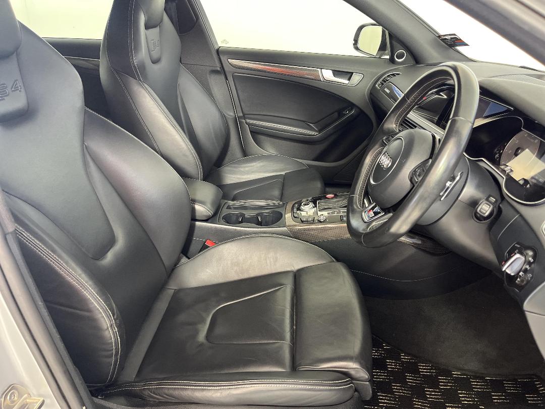 Photo '16' of Audi S4 Photo '16' of Audi S4