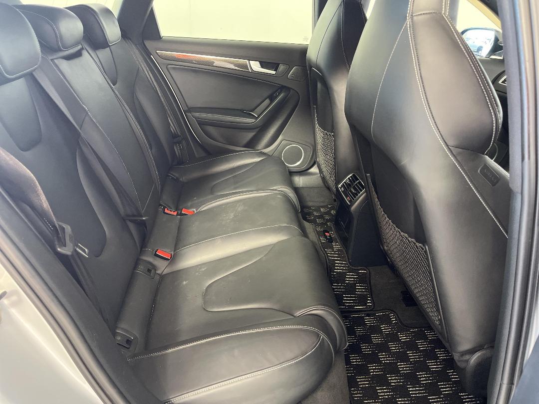 Photo '20' of Audi S4 Photo '20' of Audi S4