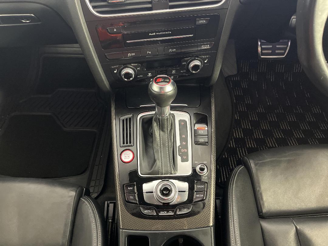 Photo '18' of Audi S4 Photo '18' of Audi S4