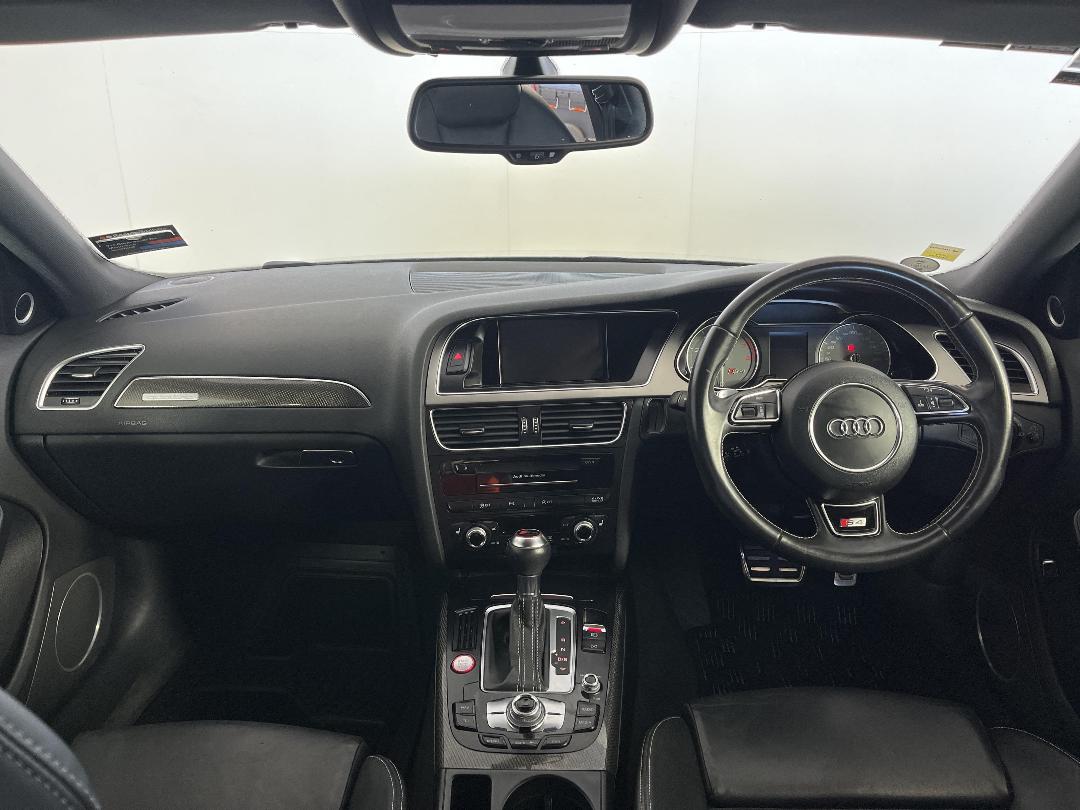 Photo '17' of Audi S4 Photo '17' of Audi S4