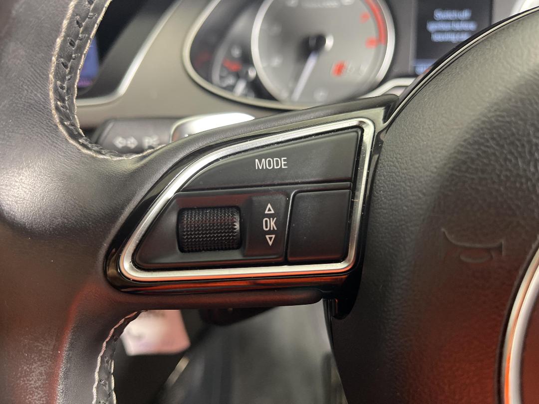 Photo '25' of Audi S4 Photo '25' of Audi S4