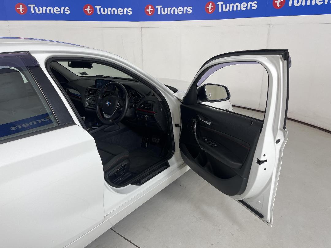 Photo '15' of BMW 120I