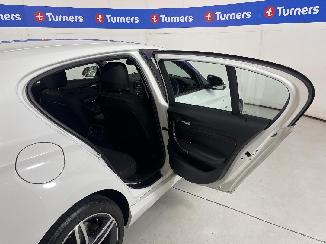 Photo '19' of BMW 120I