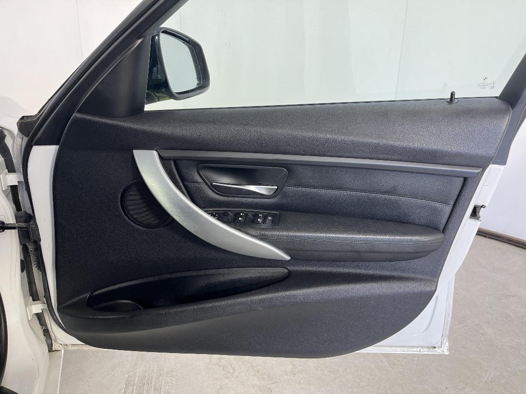 Photo '15' of BMW 3 Series