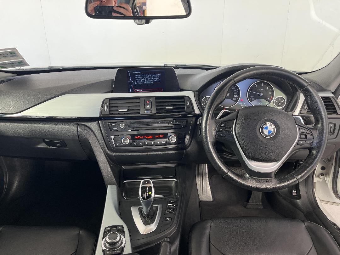 Photo '17' of BMW 3 Series