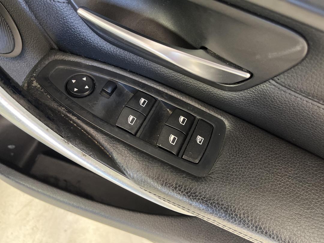 Photo '23' of BMW 3 Series