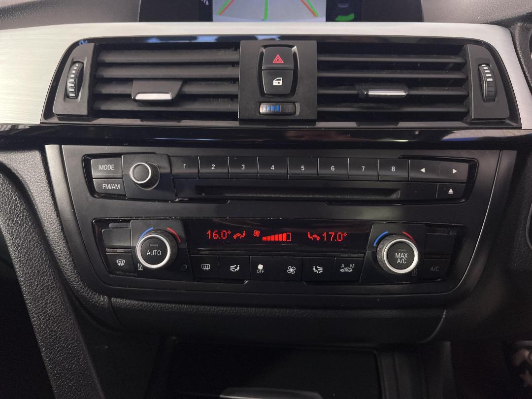 Photo '29' of BMW 3 Series