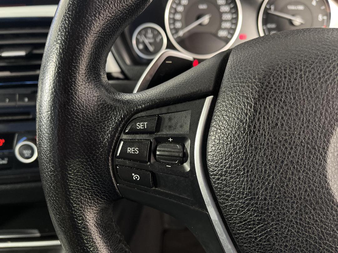 Photo '27' of BMW 3 Series