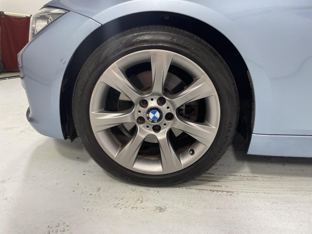 Photo '10' of BMW 3 Series Photo '10' of BMW 3 Series