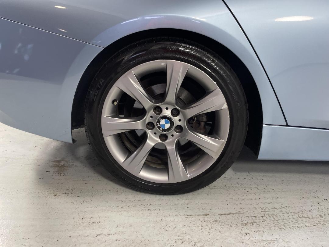 Photo '12' of BMW 3 Series Photo '12' of BMW 3 Series